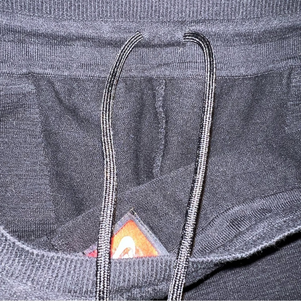Women’s Nike Tech Knit Pants size medium - Picture 4 of 9